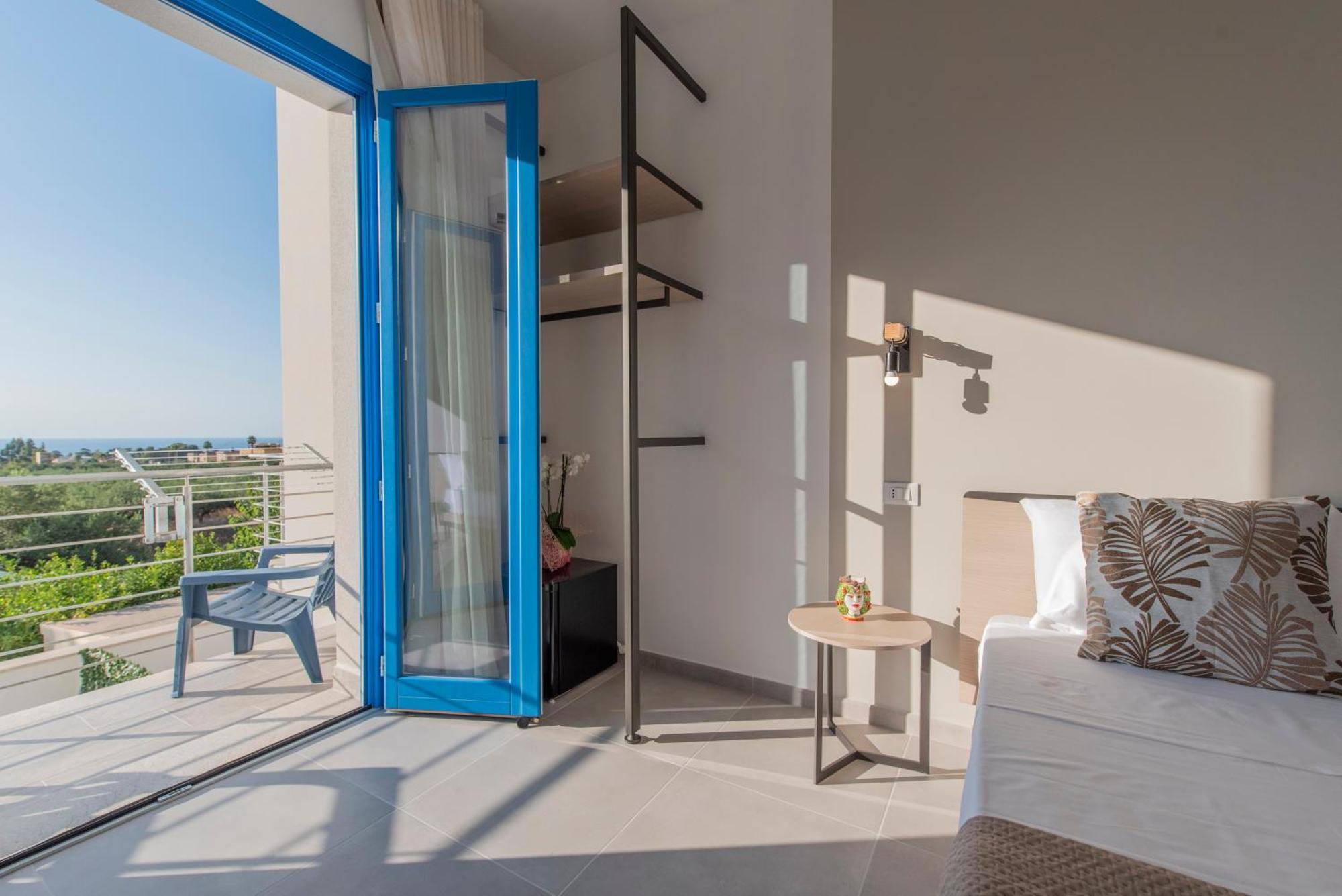 Bed And Breakfast Da Francesca Castelluzzo Bagian luar foto