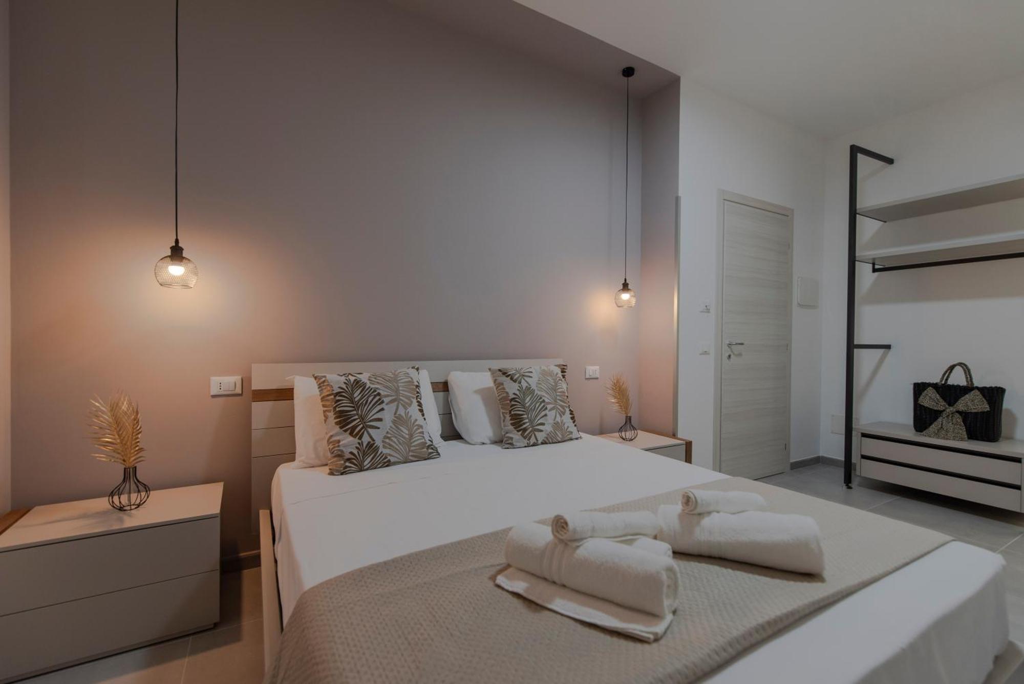 Bed And Breakfast Da Francesca Castelluzzo Bagian luar foto