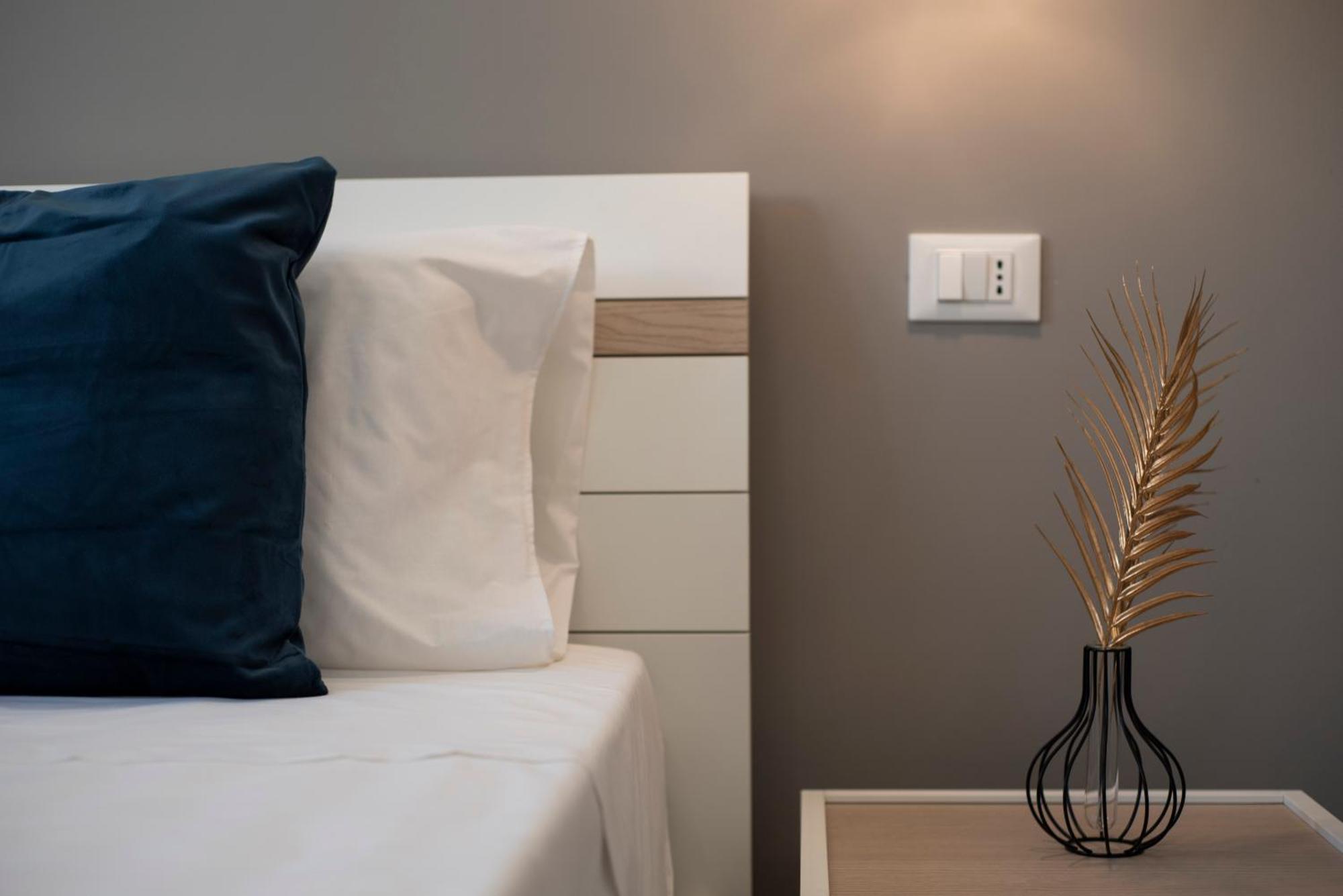 Bed And Breakfast Da Francesca Castelluzzo Bagian luar foto