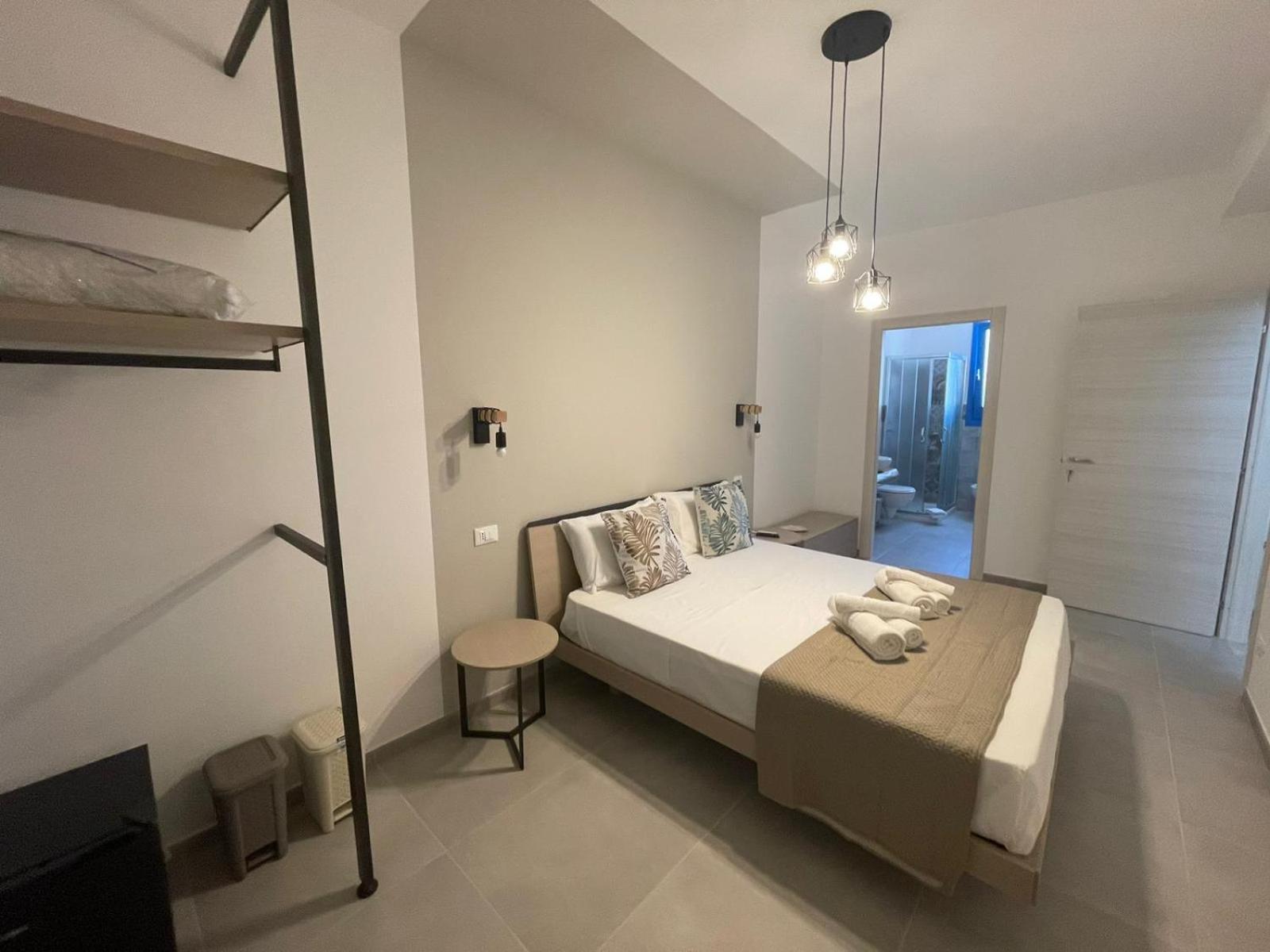 Bed And Breakfast Da Francesca Castelluzzo Bagian luar foto