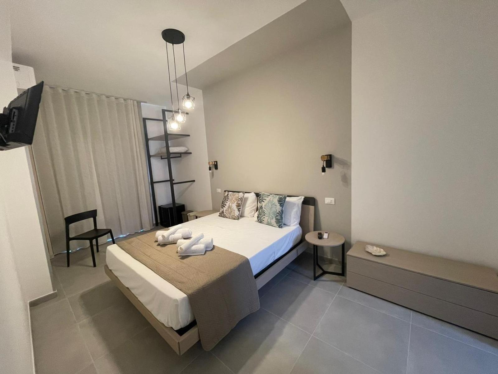 Bed And Breakfast Da Francesca Castelluzzo Bagian luar foto